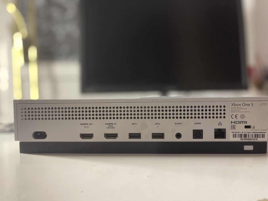 vand Xbox One S