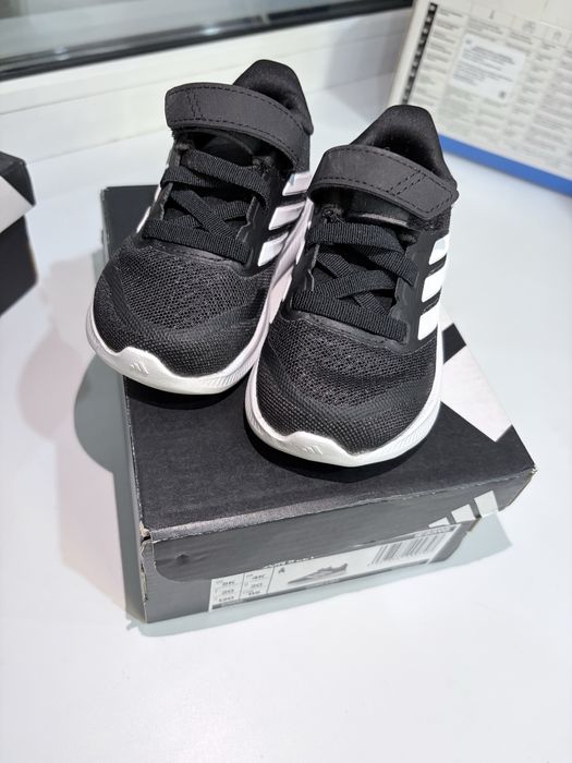 Детские кроссовки Adidas