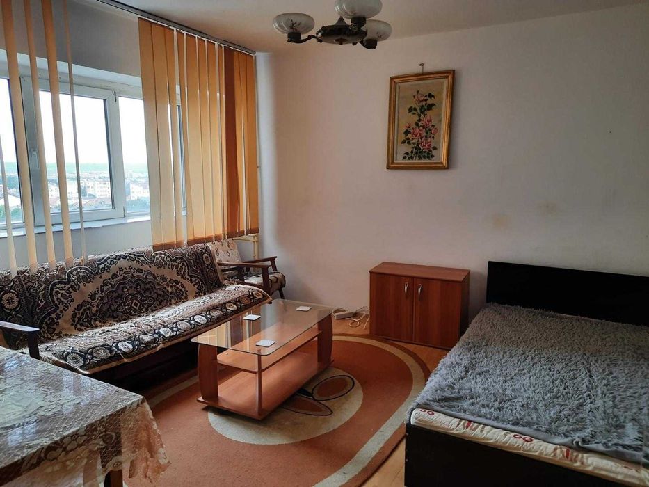 garsoniera calea bucuresti bloc carrefour