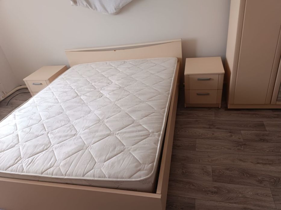 Продам спальный горнитур