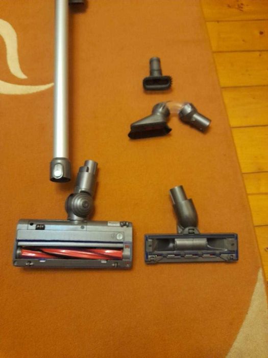 De vanzare Dyson V 6