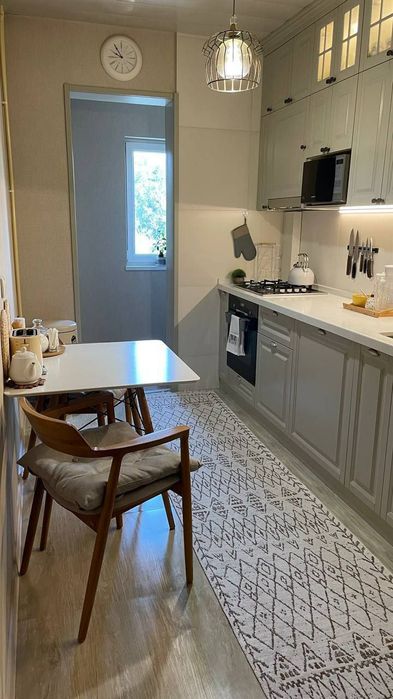 Квартира продаётся Чиланзар 19 квартал 3/5/9 новая аллея турон банк