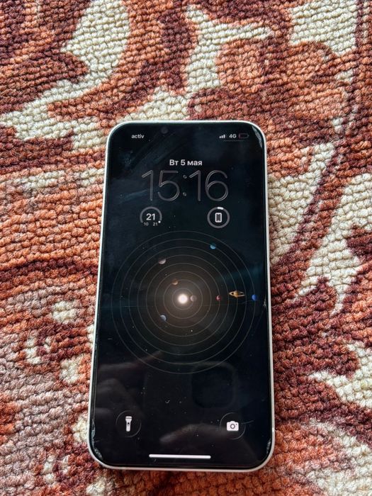Apple iphone 13.