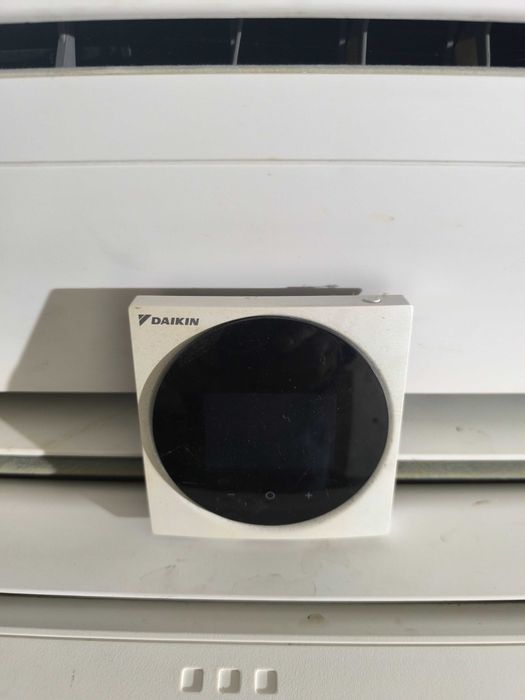 telecomanda  perete aparat aer conditionat daikin daikin