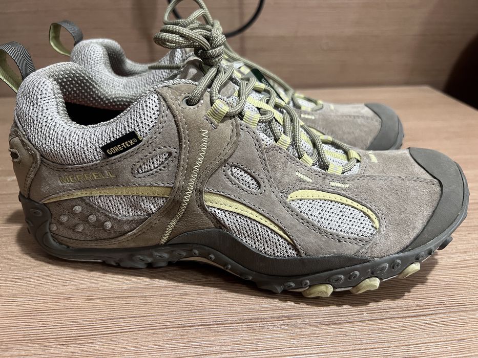 Merrell Adidas de drumeție