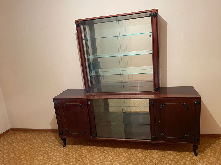 Сервант Дробета (Румыния), натуральное дерево