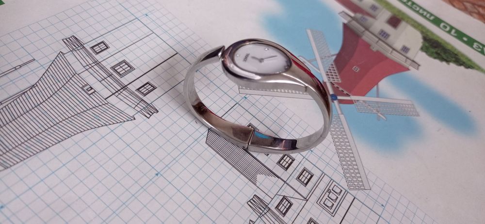 Часы женские jovial