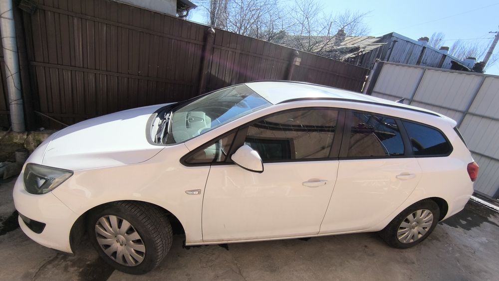 Astra Sports Tourer 2.0/165CP