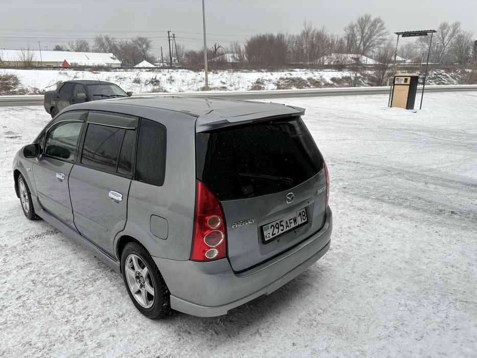 Продам машину мазда премаси 2002года автомат