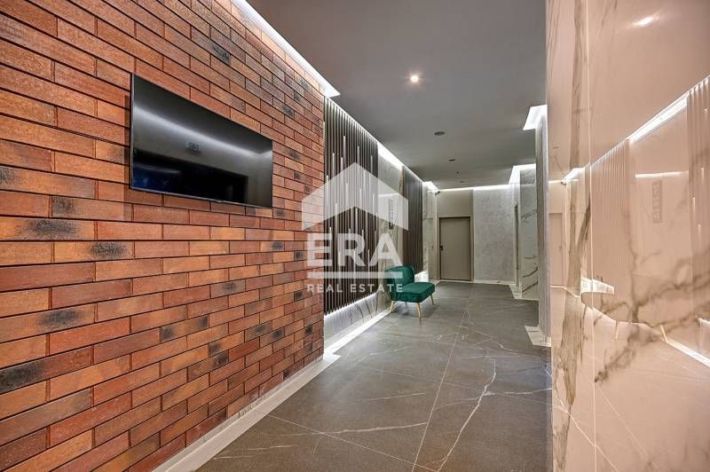 Продава се Двустаен апартамент в София, Хладилника - 72 кв.м за 2274 €/кв.м - Снимка #4