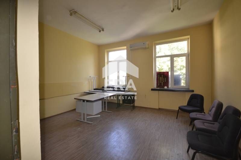 Продава се Офис в Хасково, Център - 566 кв.м за 415 €/кв.м - Снимка #6