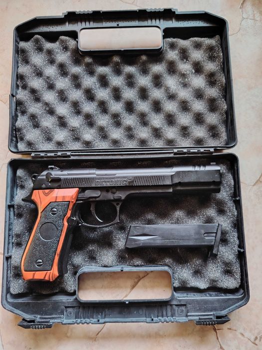 pistol airsoft Detonic
