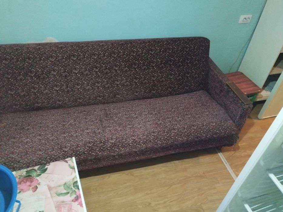 Срочно Отдам диван срочно