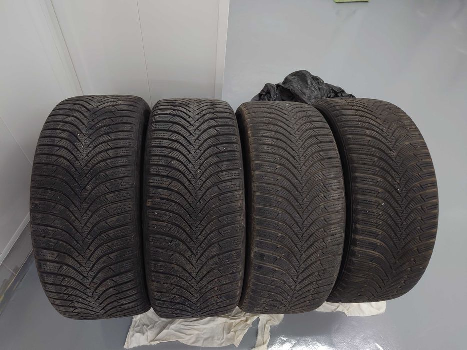 Зимни гуми Hankook 225/45/17