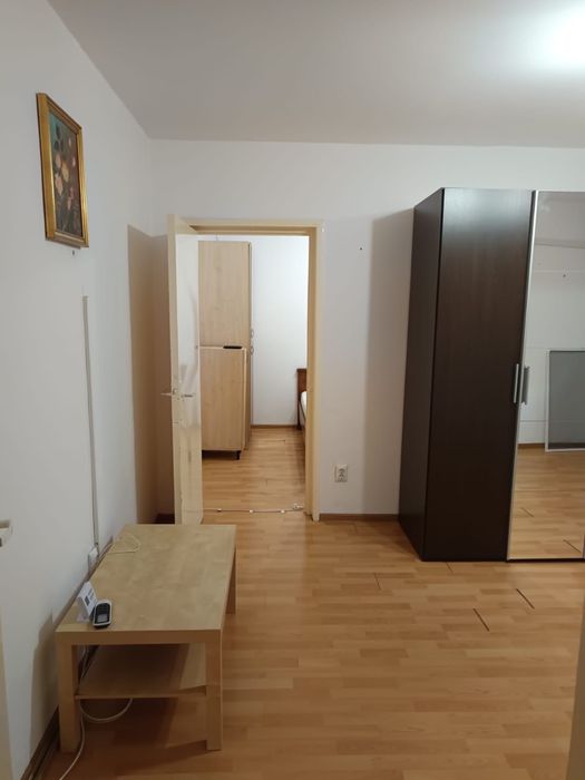 Inchiriez apartament 2 camere la parter zona garii marghita