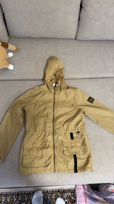 Срочно! Ветровка на подростка 158р. Coccodrillo