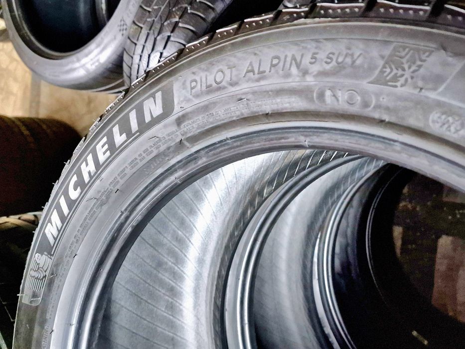 275 45 20 /305 40 20 4броя Michelin Pilot Alpin4 SUV  NO  Замъка Ямбол
