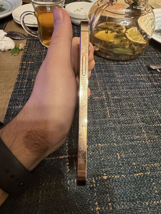 Продам айфон 12 про