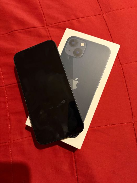 iPhone 13, aproape nou