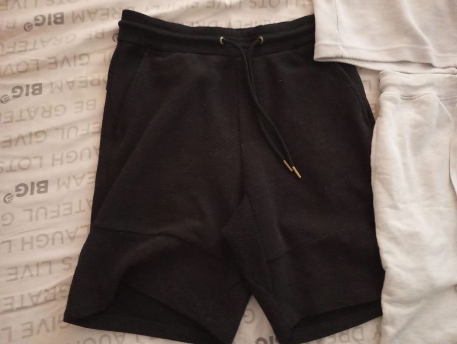 Pantaloni scurți Pull&bear