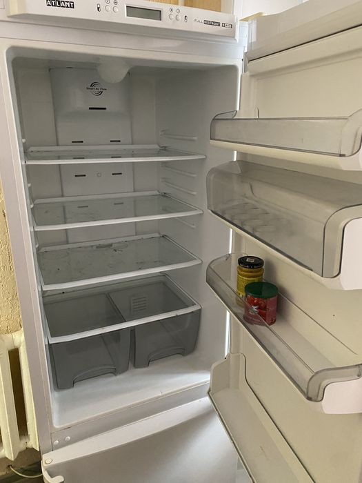 Продам холодильник Атлант