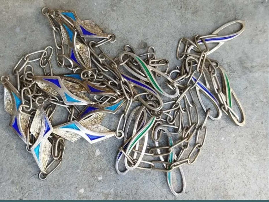 coliere, lanturi din argint masiv cu email,