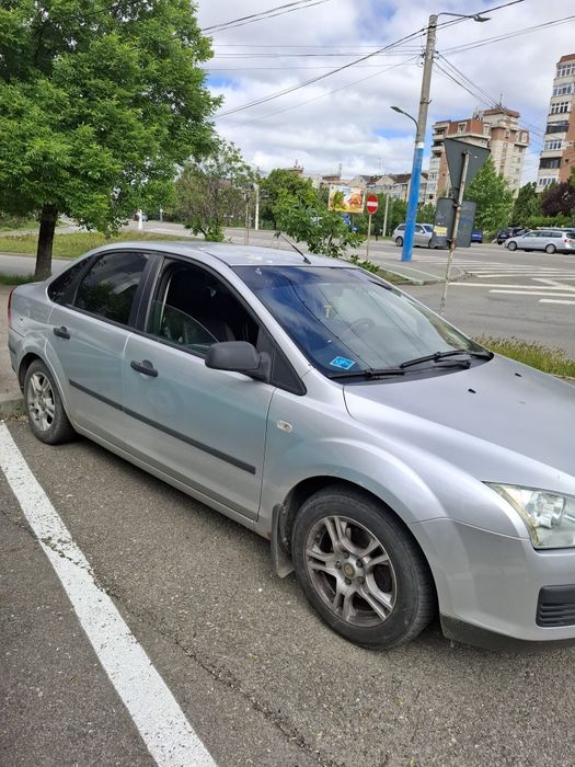 Vând Ford Focus benzina și gpl