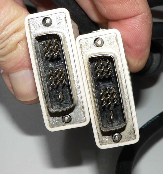 Камери и кабели за компютър