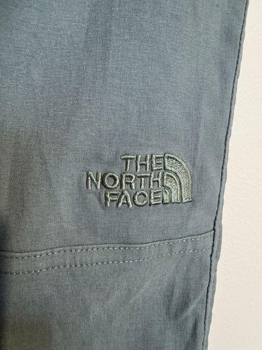Дамски панталон The North Face.
