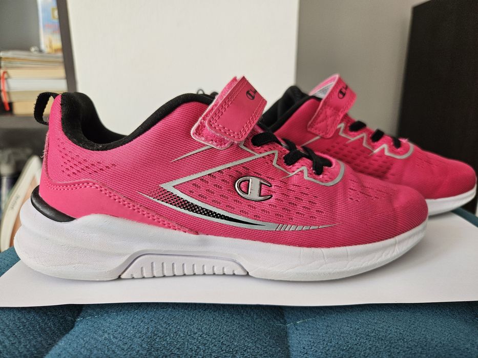 Adidasi fete Champion marimea 34