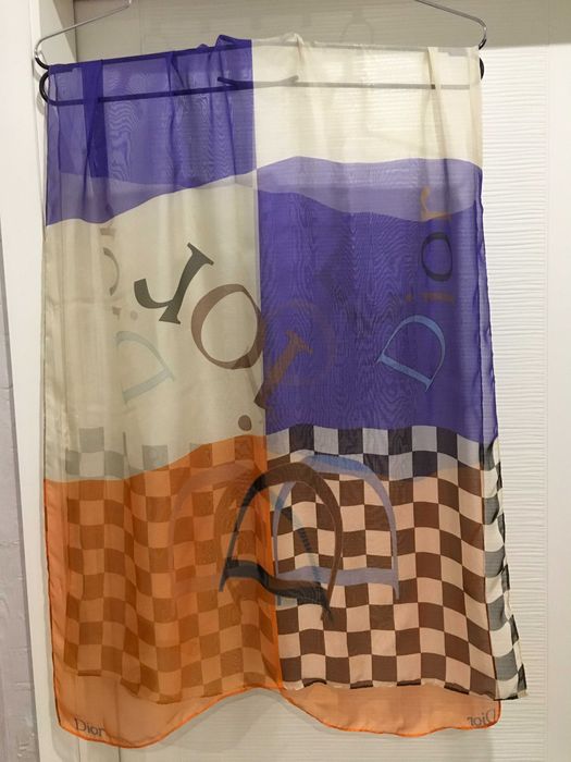 Louis Vuitton,Burberry,Dior...различни брандове шал коприна