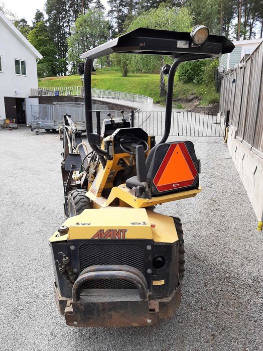 Телескопичен товарач Avant 530 – с множество прикачни устройства