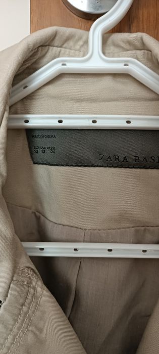 ,Zara тренчкот размер Xs