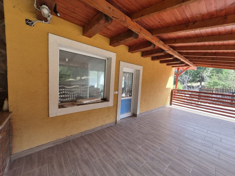 Casă īn zona Szeceny  de vânzare sau schimb cu apartament