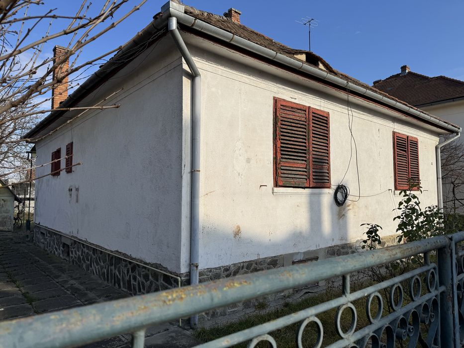 Casa individuala 180 mp utili ,teren 900 mp -zona Parcul  Sub Arini