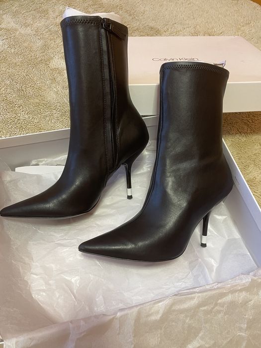 Calvin Klein Черни Боти н.38