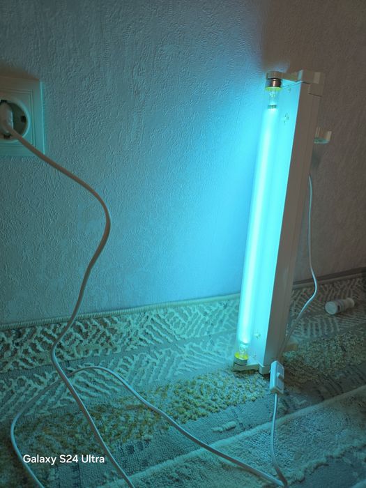 Кварцовая лампа для дома и помещение.