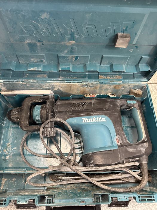 Къртач Makita XM1203C