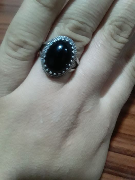 Kumush uzuk qora kõzlik