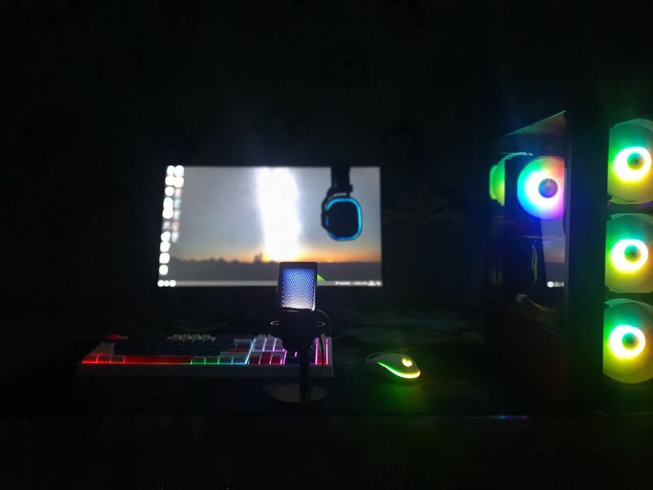 CS 2 kabi zamonaviy o'yinlar uchun GAMING PC