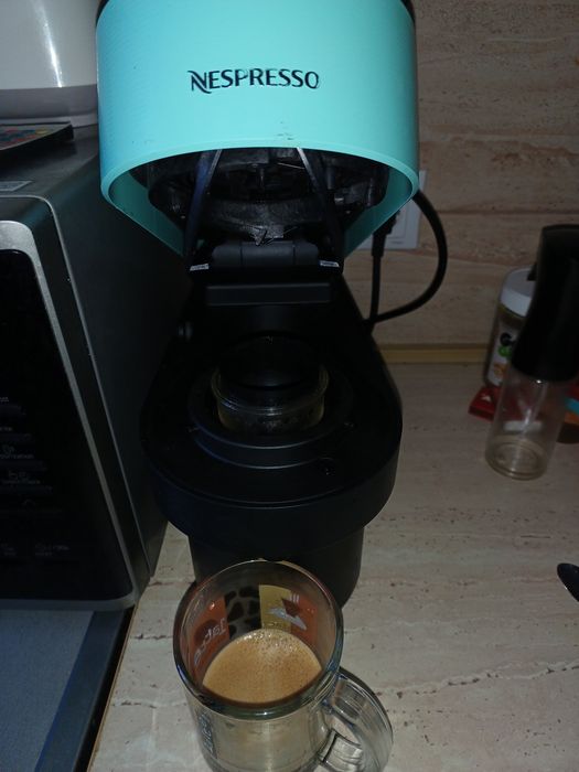 Aparat cafea cu capsule Nespresso Vertuo in Garanție