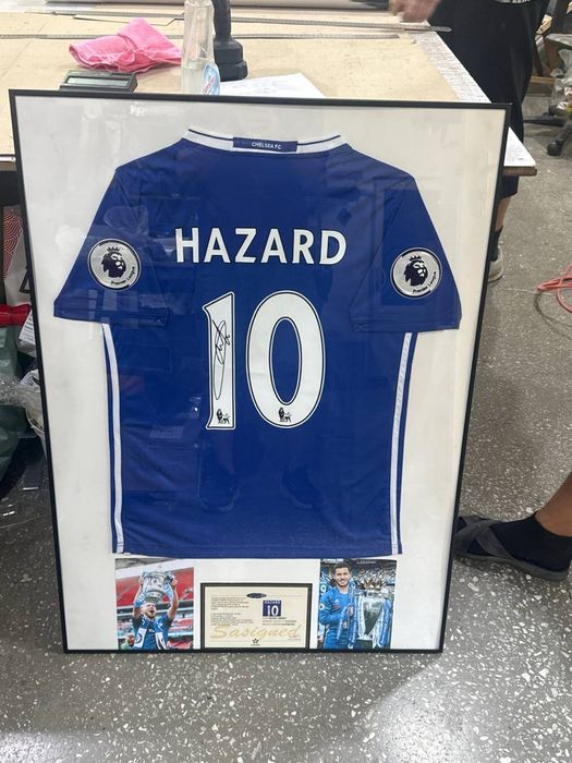Футболка с автографом Eden Hazard