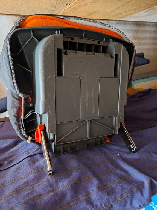 Inaltator auto ISOFIX