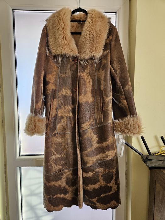 Cojoc de damă, lung, din piele și blană naturală