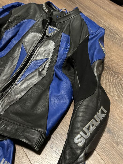 Vand costum moto Dainese din piele italiana