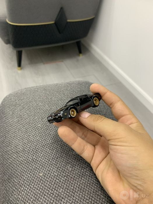 Очень редкая hot wheels pontiac firebird можно снять кузов FNDF