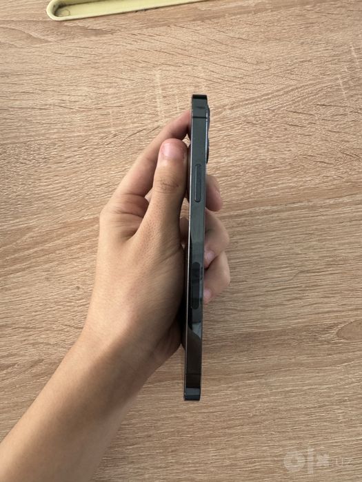 Iphone 12 pro srochni sotiladi