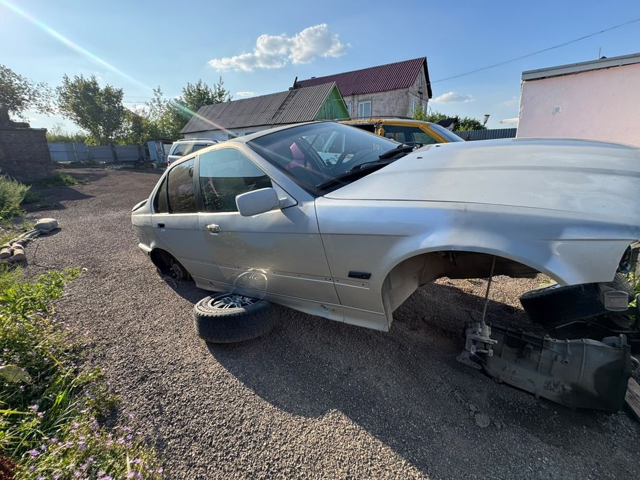 БМВ е36 в полный разбор