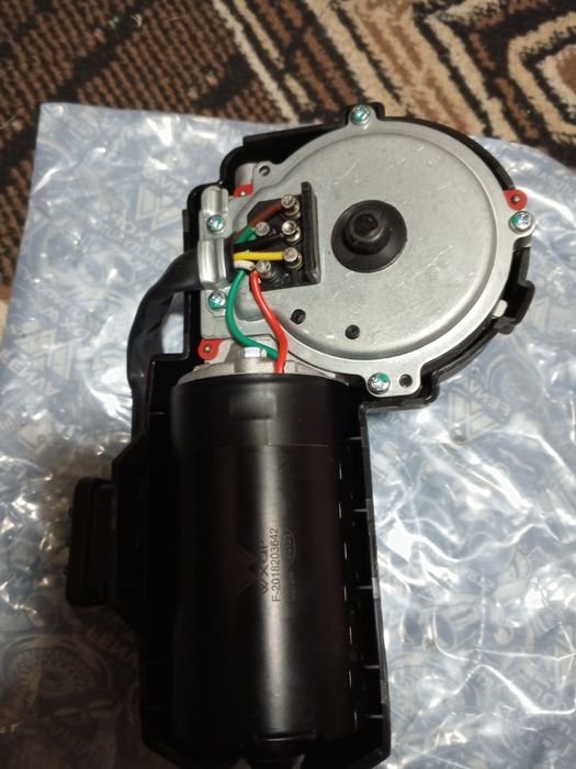 Моторчик дворника