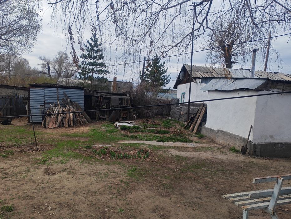 Продам два дома на одном участке на острове,